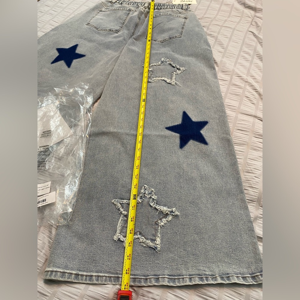 Blue Velvet Light Denim Star Mineral Washed Wide Leg Jeans Size Large (10/12) - Picture 6 of 16
